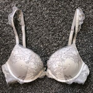 Victoria’s Secret V Sexy Push-Up Lace Diamond Bra